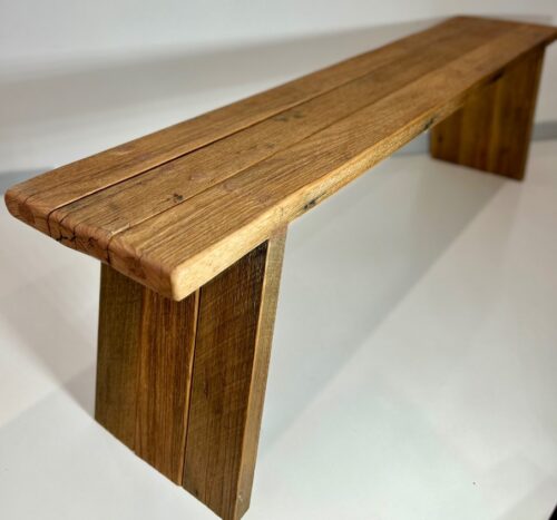 Light Wood Bench – Sleek and Modern Design